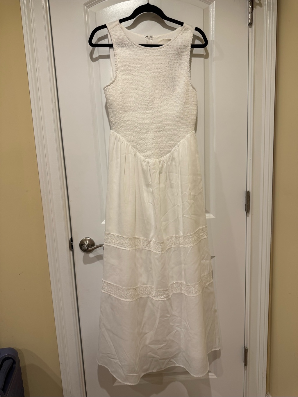 Women's White Sleeveless Maxi Dress With Textured Bodice